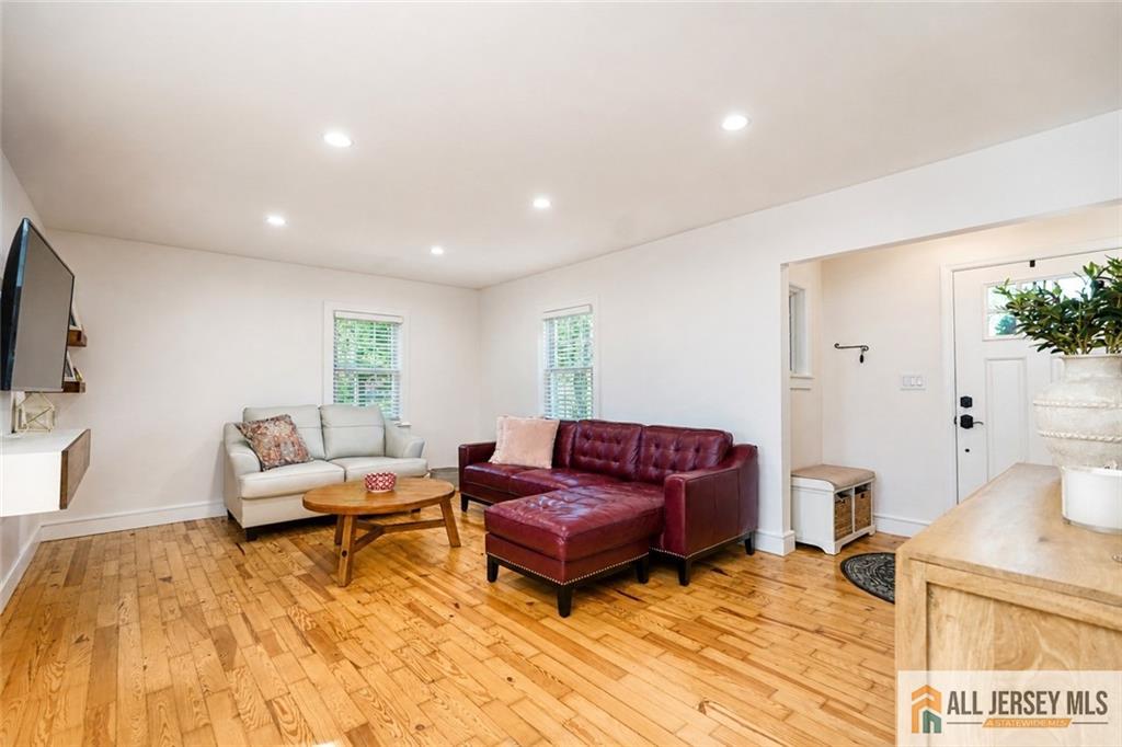 17 Fisher Avenue Middlesex NJ 08846