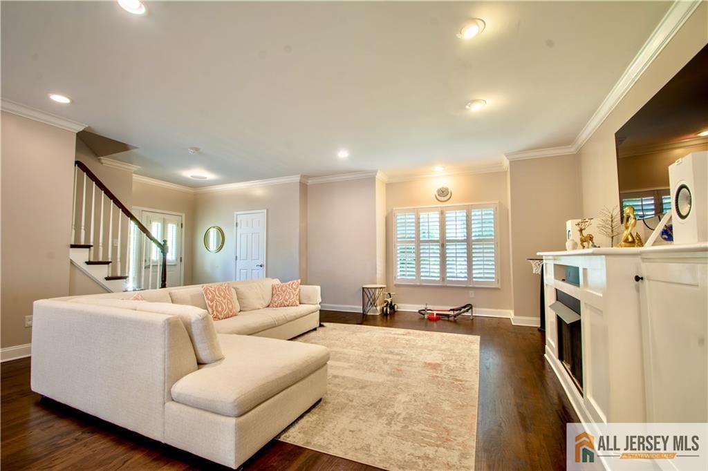 199 Amboy Avenue Metuchen NJ 08840