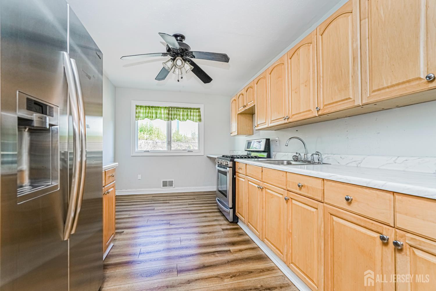 41 Fanwood Drive Sayreville NJ 08872