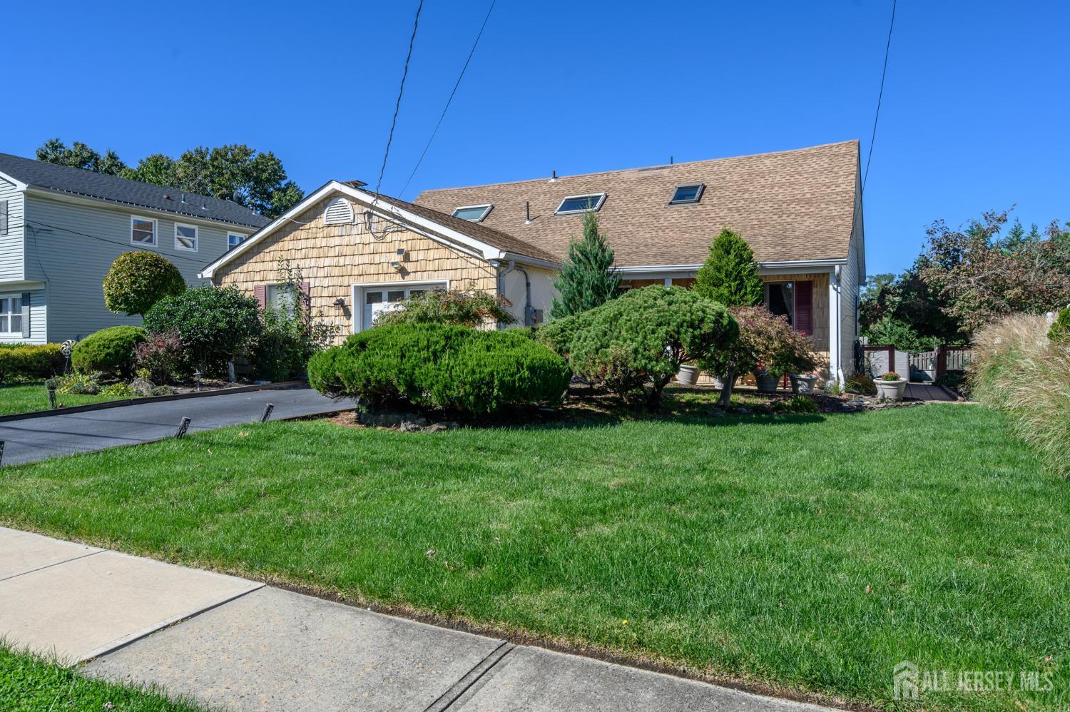 15 Carlow Way Hazlet NJ 07730