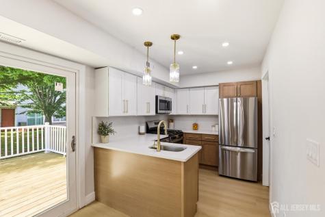 273 Edgeware Court Franklin Twsp NJ 08873