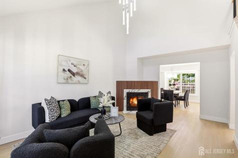 273 Edgeware Court Franklin Twsp NJ 08873