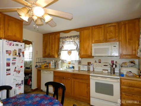 633 S Lincoln Avenue S Woodbridge Proper NJ 07095