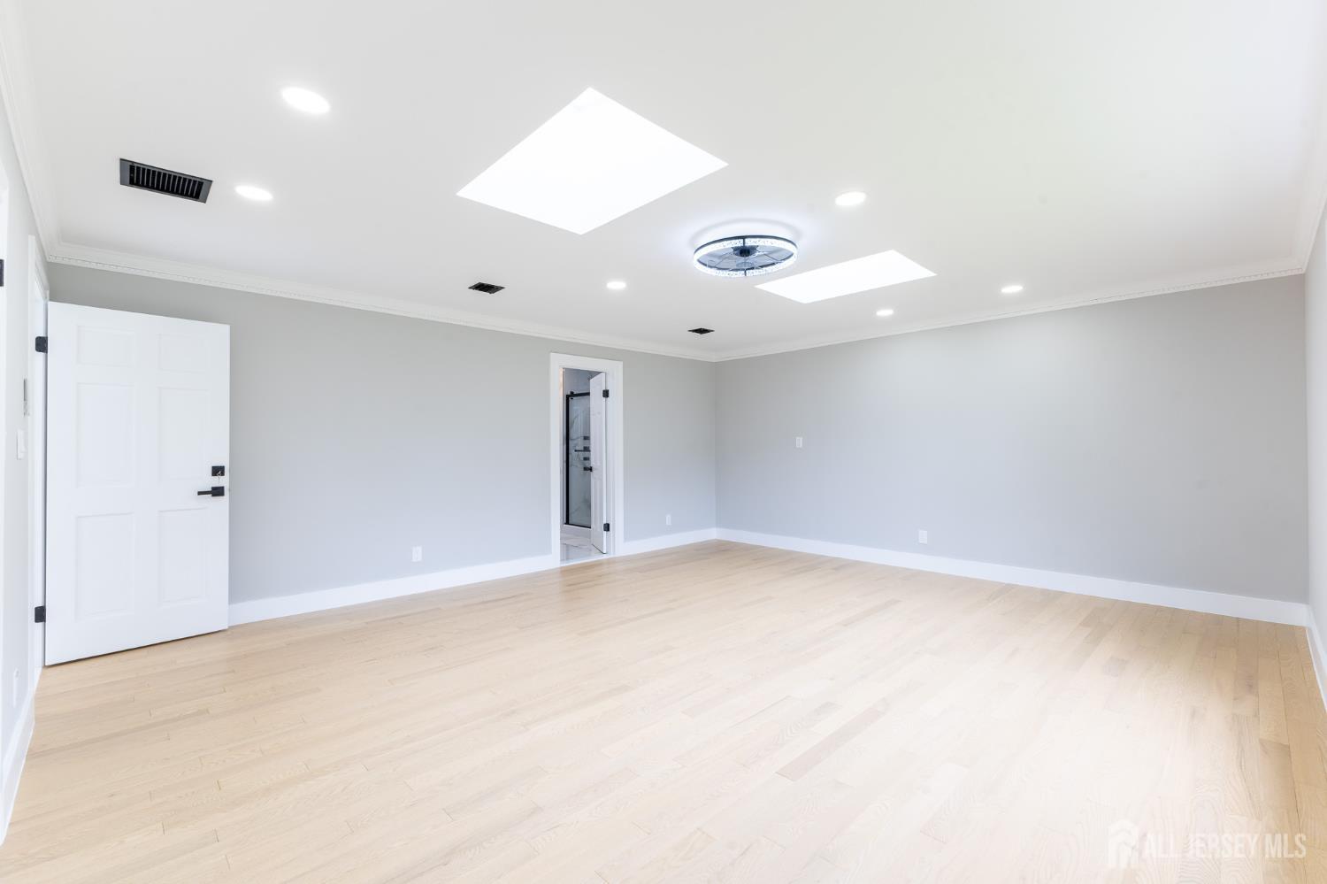 130 Hardenburg Lane East Brunswick NJ 08816
