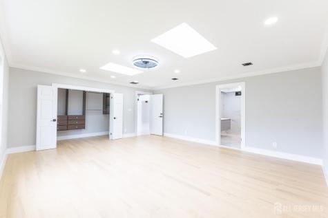 130 Hardenburg Lane East Brunswick NJ 08816
