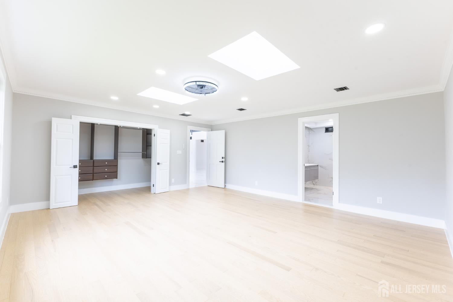 130 Hardenburg Lane East Brunswick NJ 08816