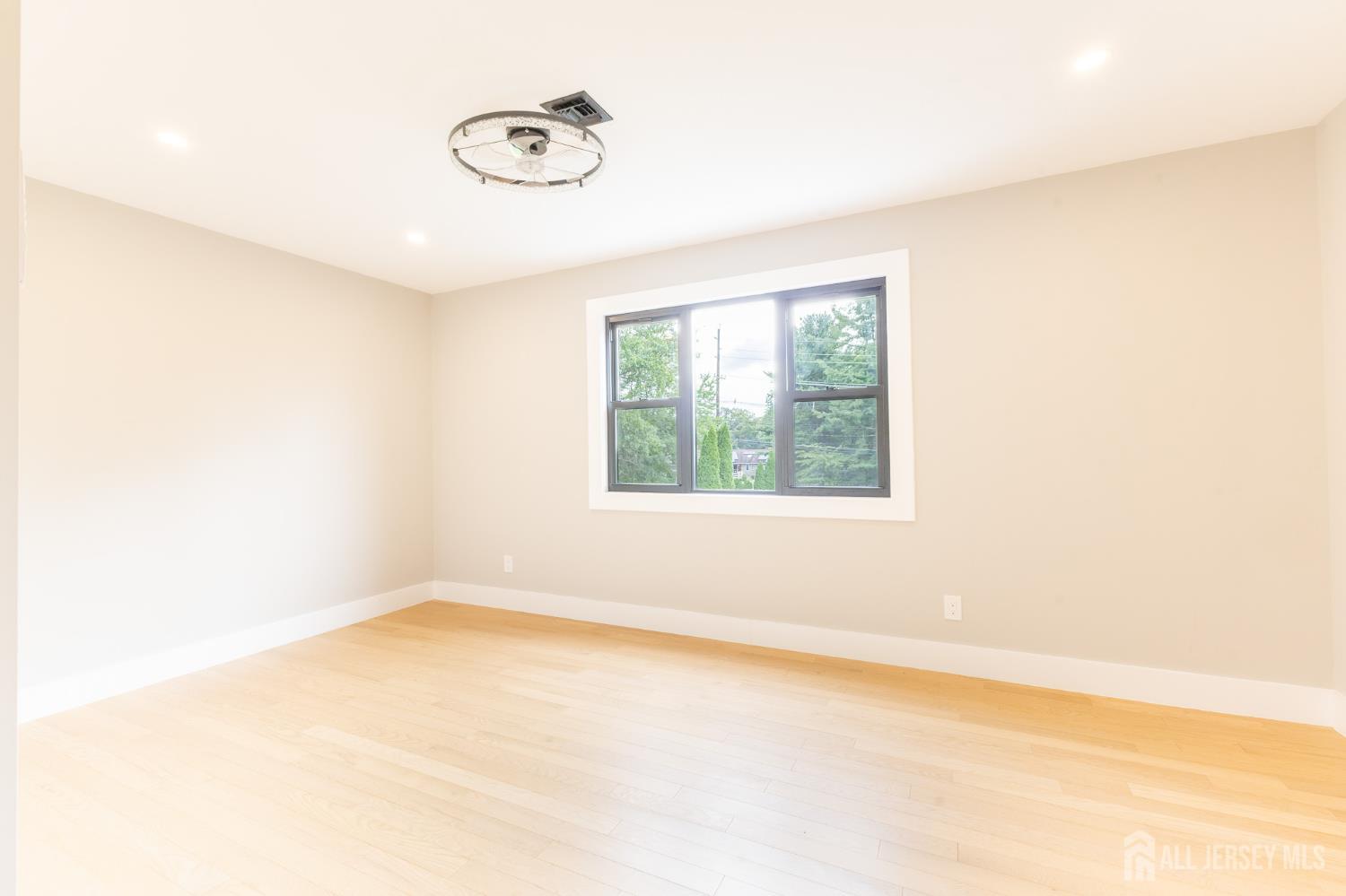 130 Hardenburg Lane East Brunswick NJ 08816