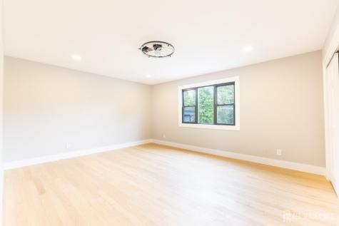 130 Hardenburg Lane East Brunswick NJ 08816
