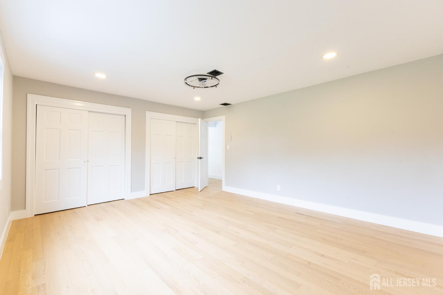 130 Hardenburg Lane East Brunswick NJ 08816
