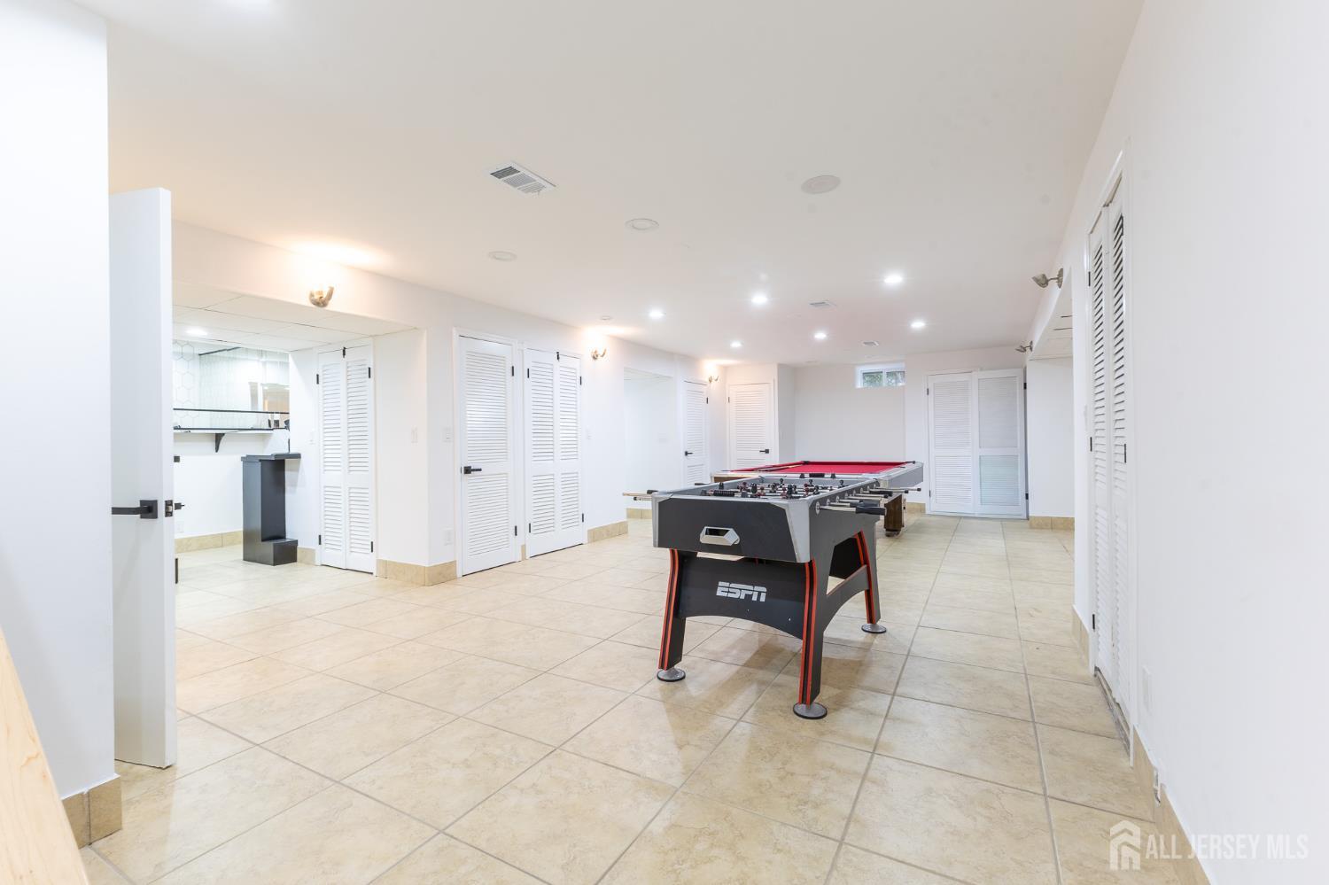 130 Hardenburg Lane East Brunswick NJ 08816