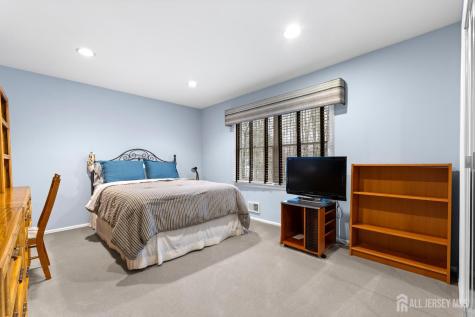8 Willow Ridge Court Old Bridge NJ 08857