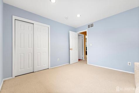 8 Willow Ridge Court Old Bridge NJ 08857
