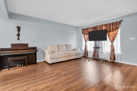 25 Paine Court East Brunswick NJ 08816