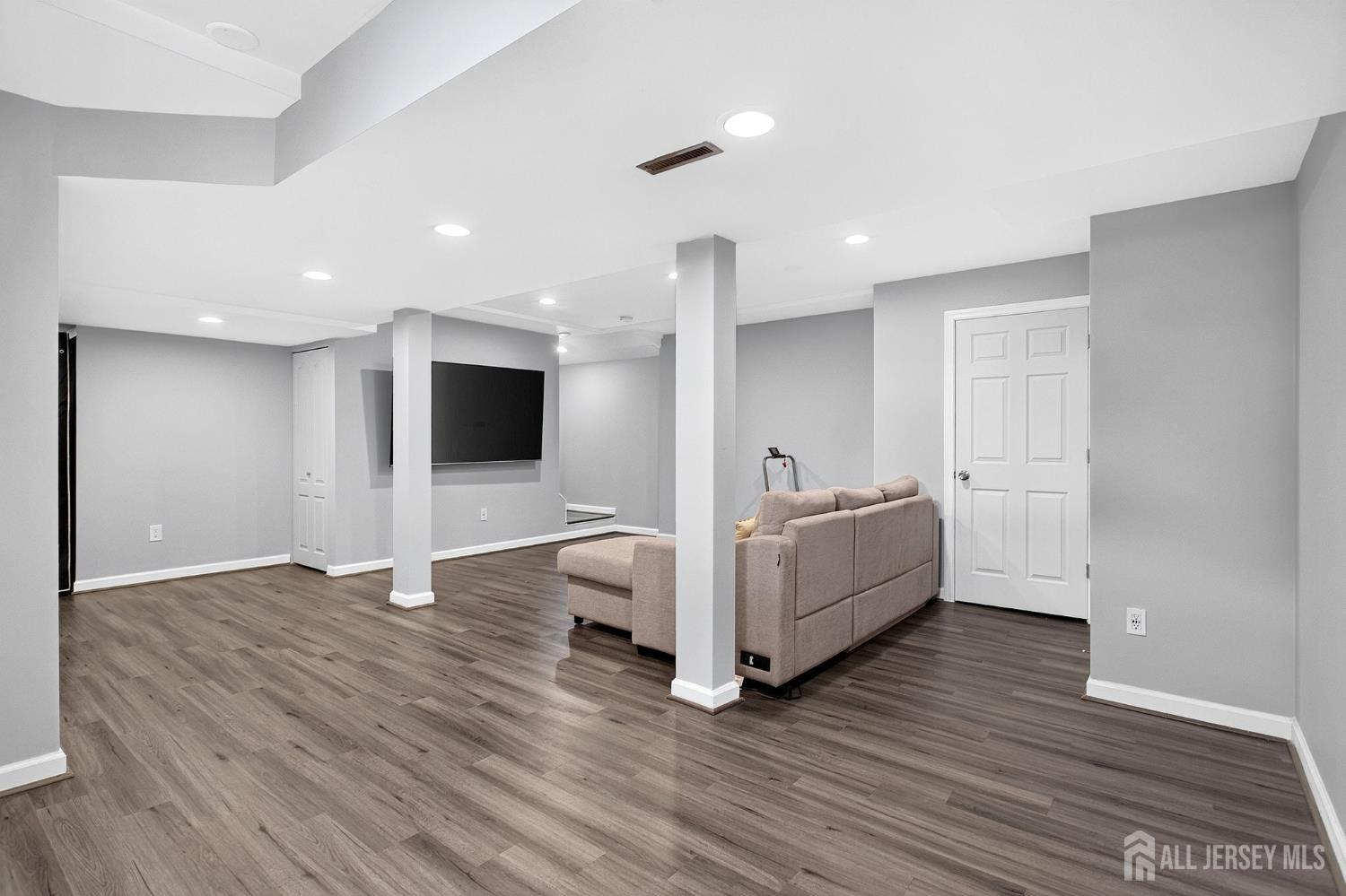296 Remsen Avenue Avenel NJ 07001