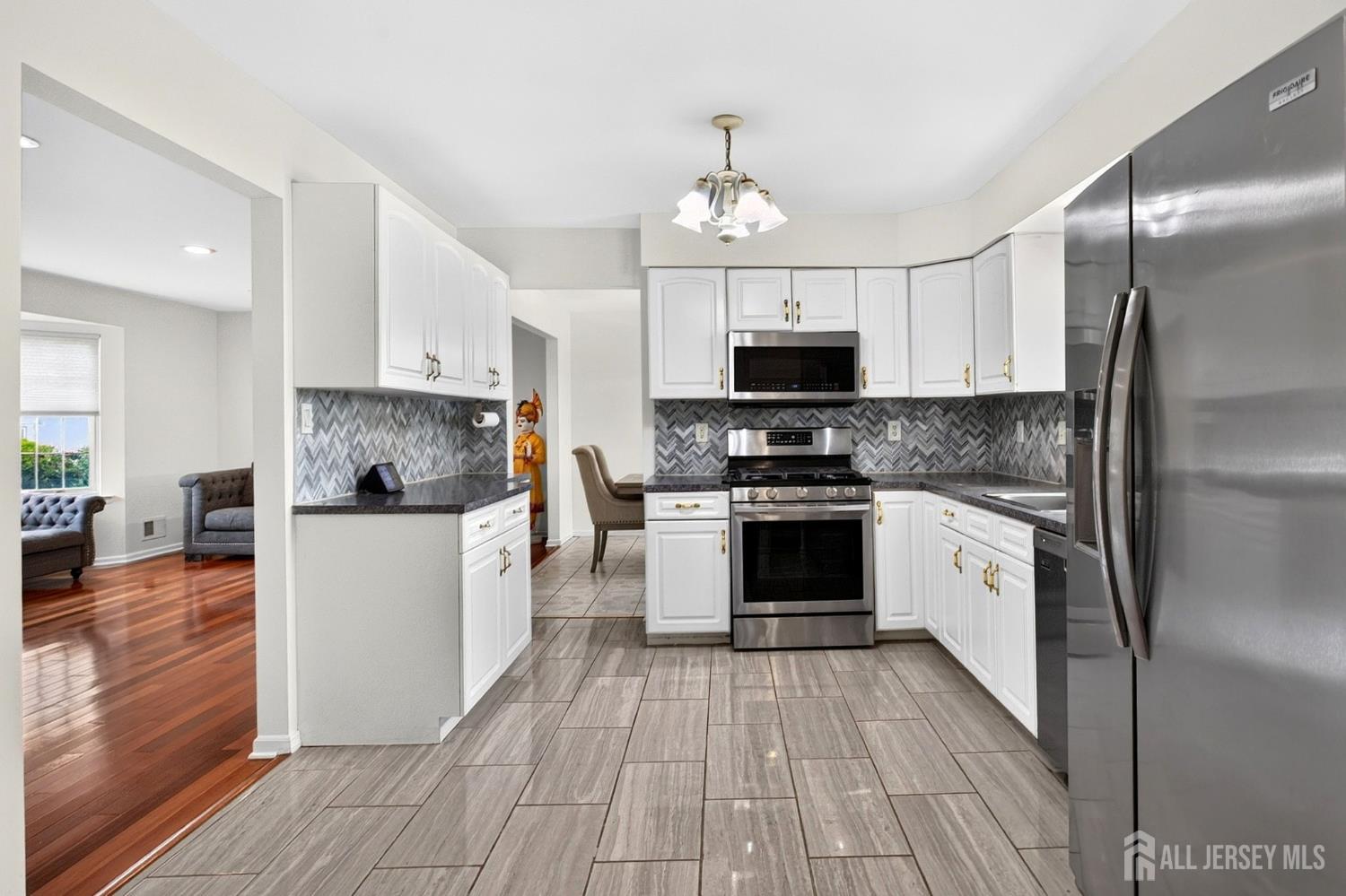 296 Remsen Avenue Avenel NJ 07001