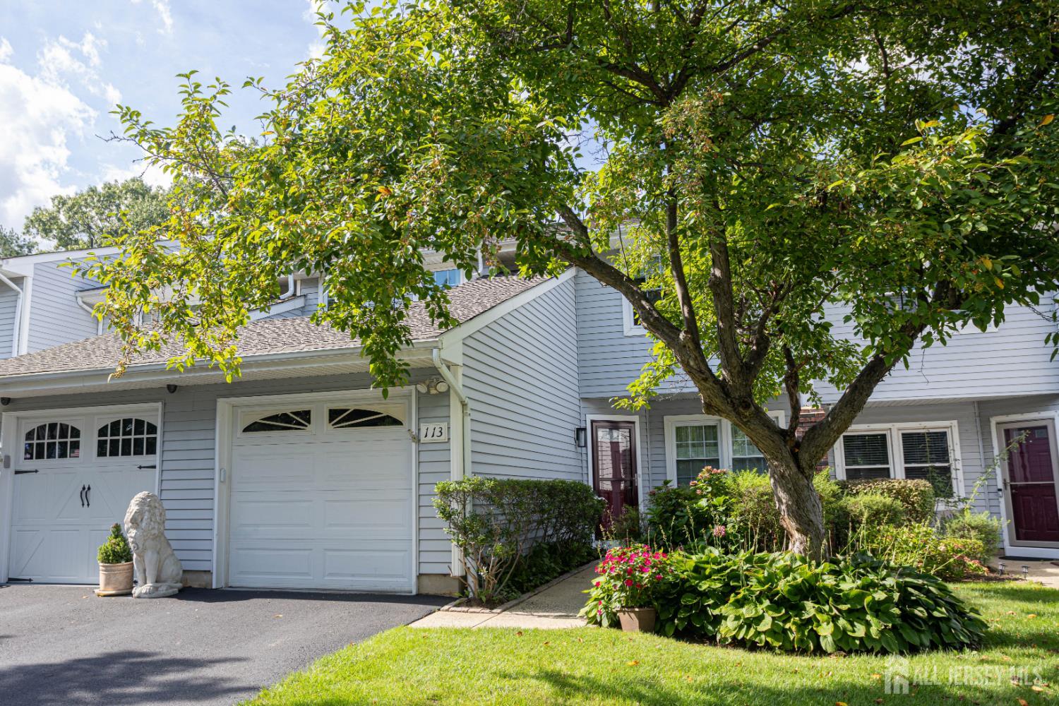 113 Woodmere Drive Sayreville NJ 08859