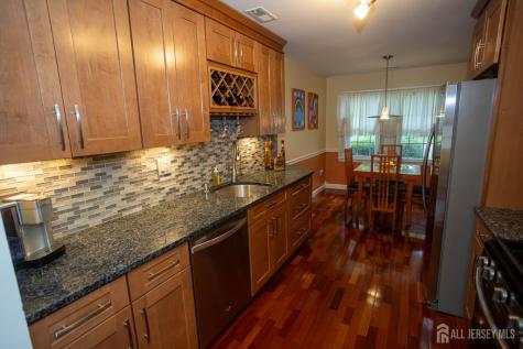 113 Woodmere Drive Sayreville NJ 08859