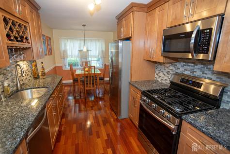 113 Woodmere Drive Sayreville NJ 08859