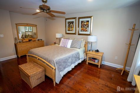 113 Woodmere Drive Sayreville NJ 08859