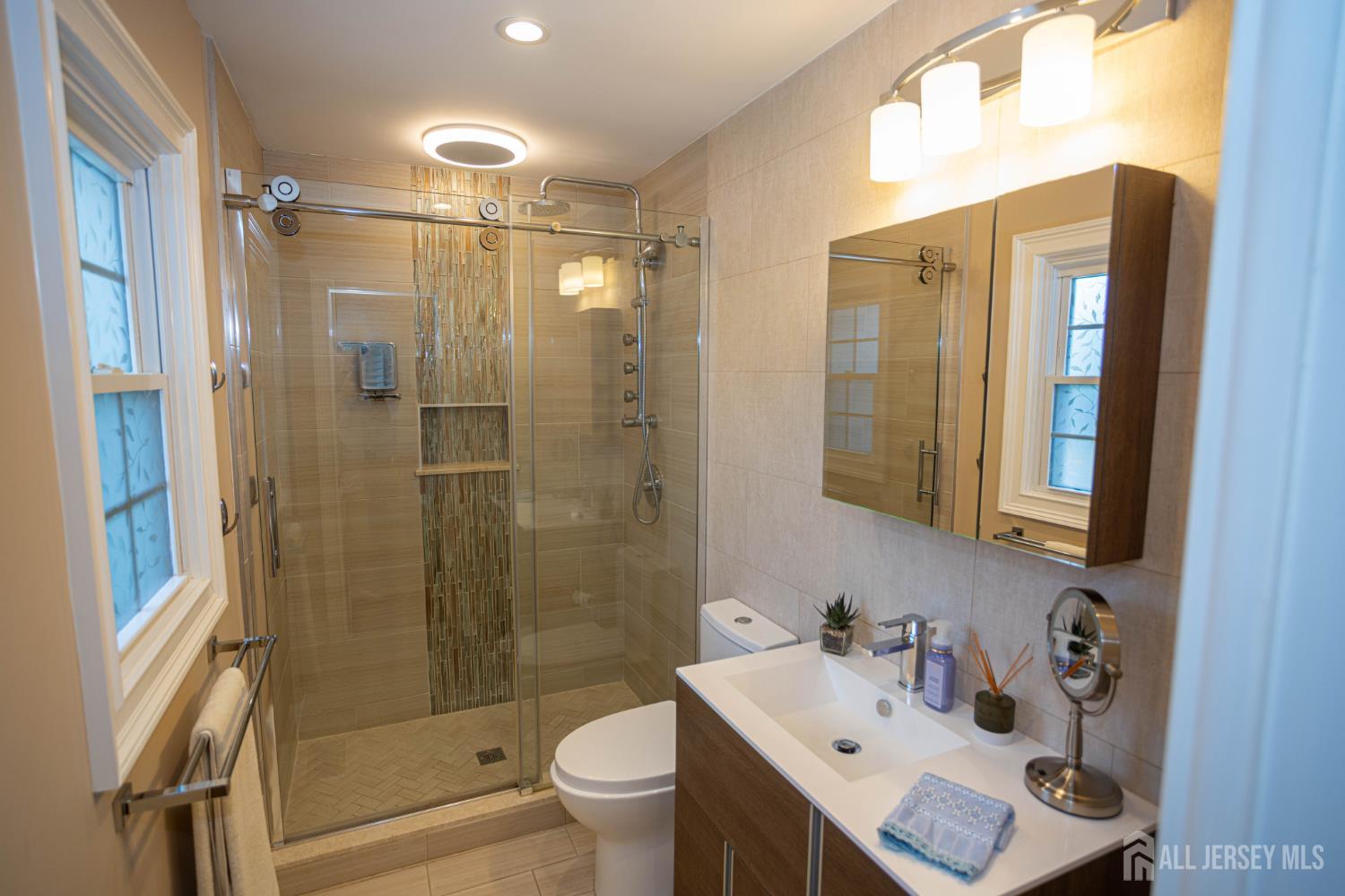 113 Woodmere Drive Sayreville NJ 08859