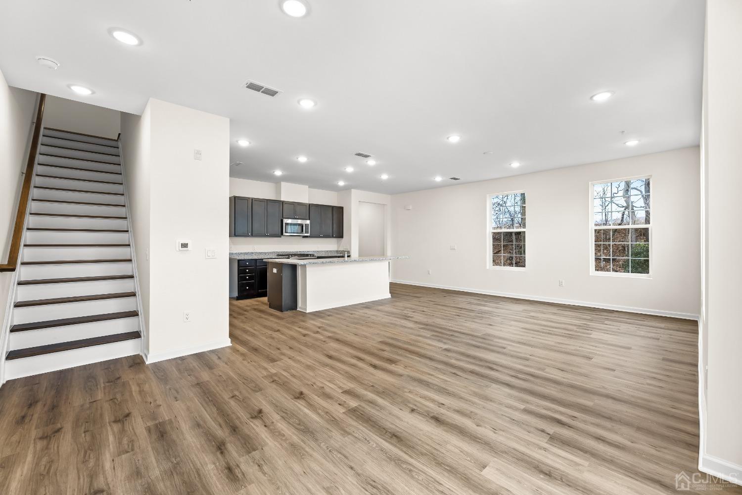 86 Depot Way Dunellen NJ 08812