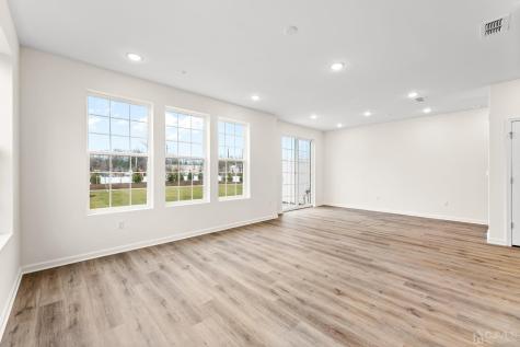 86 Depot Way Dunellen NJ 08812