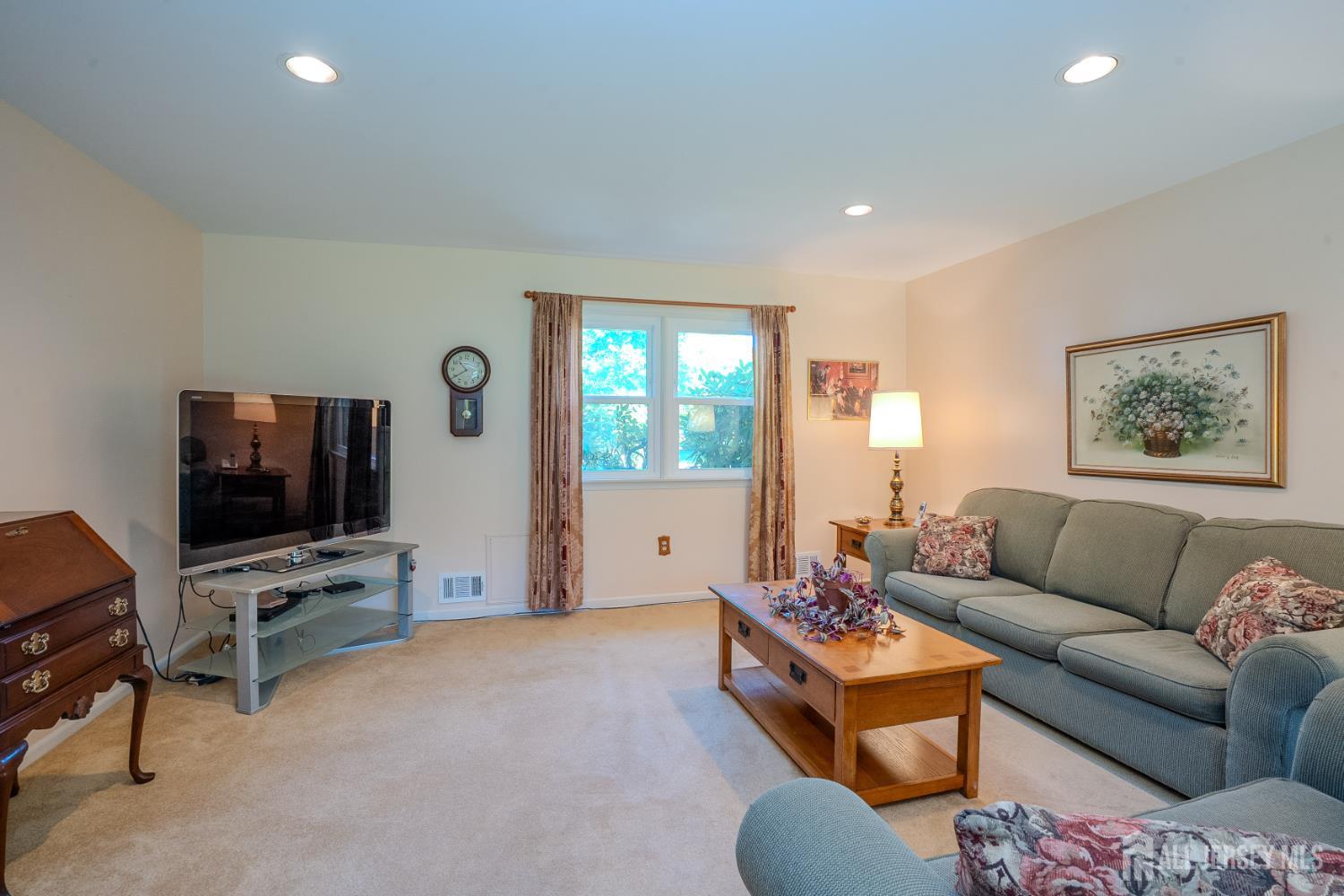 31 Pullman Loop South Brunswick NJ 08810