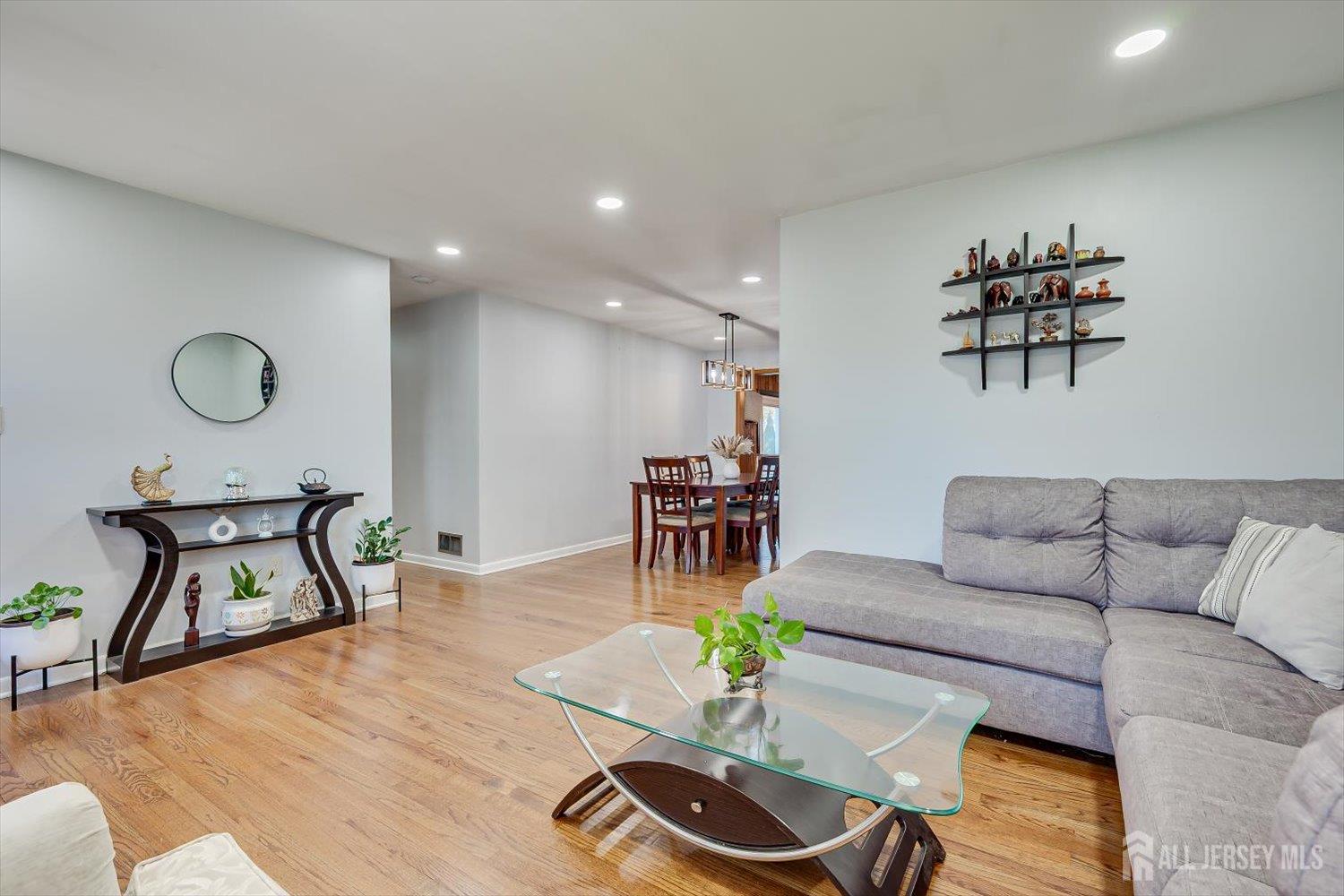 3 Ode Place Piscataway NJ 08854