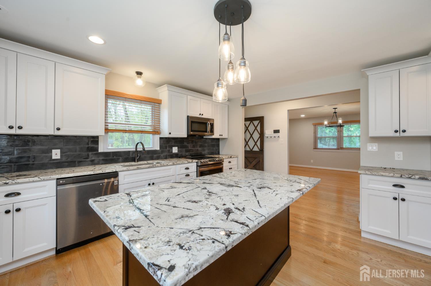596 Keefe Road Lawrence NJ 08648