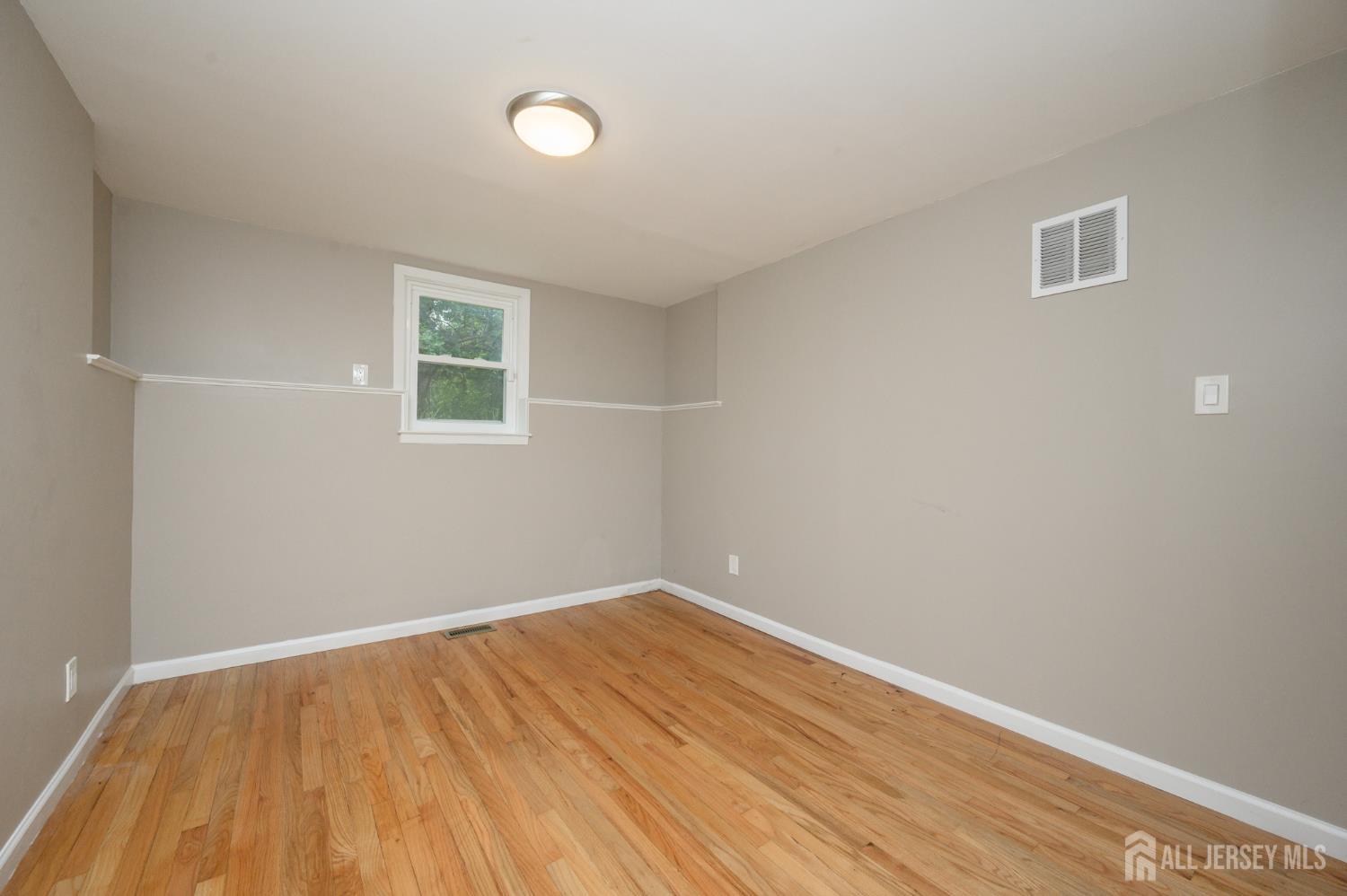 596 Keefe Road Lawrence NJ 08648