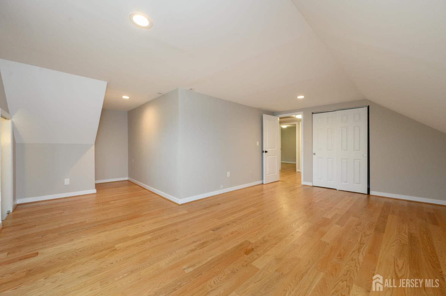 596 Keefe Road Lawrence NJ 08648