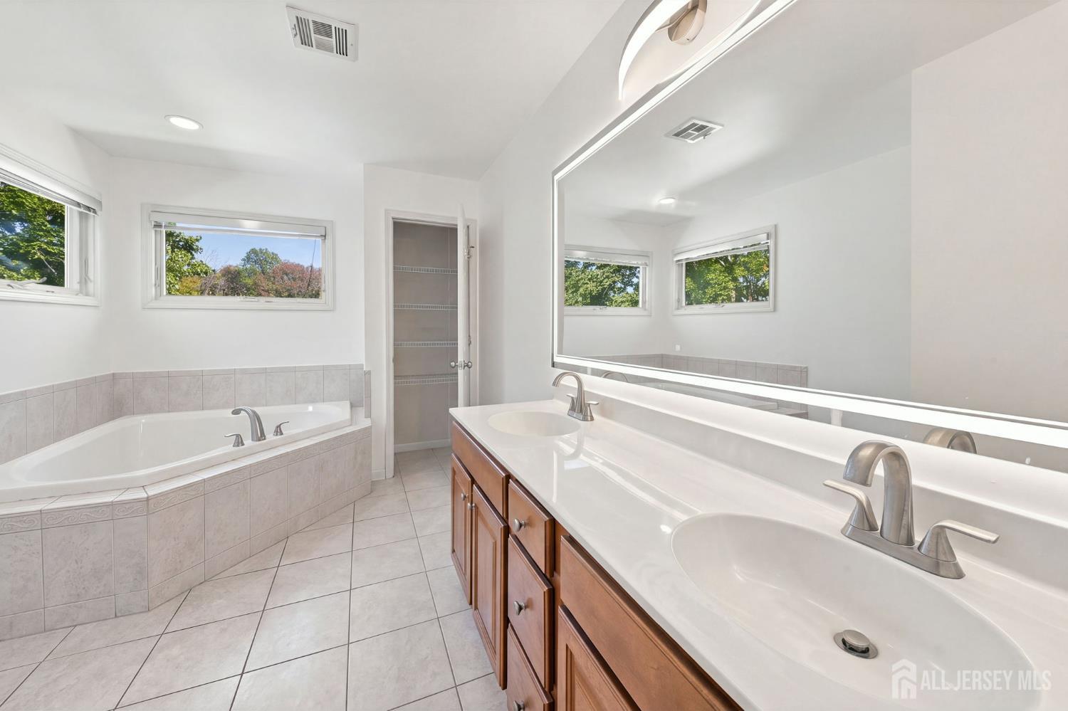 36 Fiume Street Iselin NJ 08830