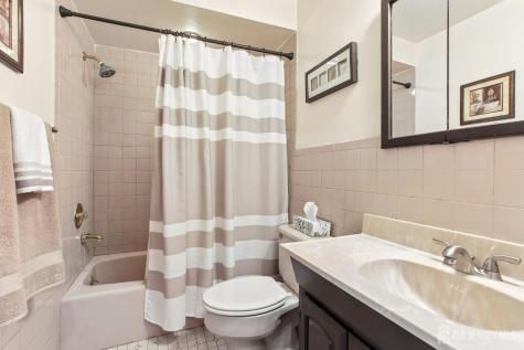 27 W James Place Iselin NJ 08830