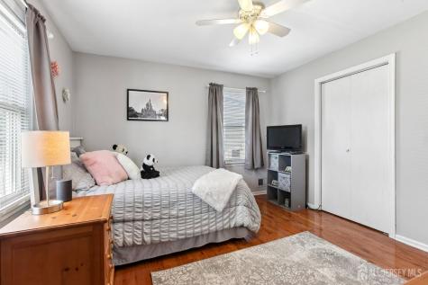 27 W James Place Iselin NJ 08830