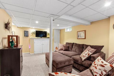 27 W James Place Iselin NJ 08830