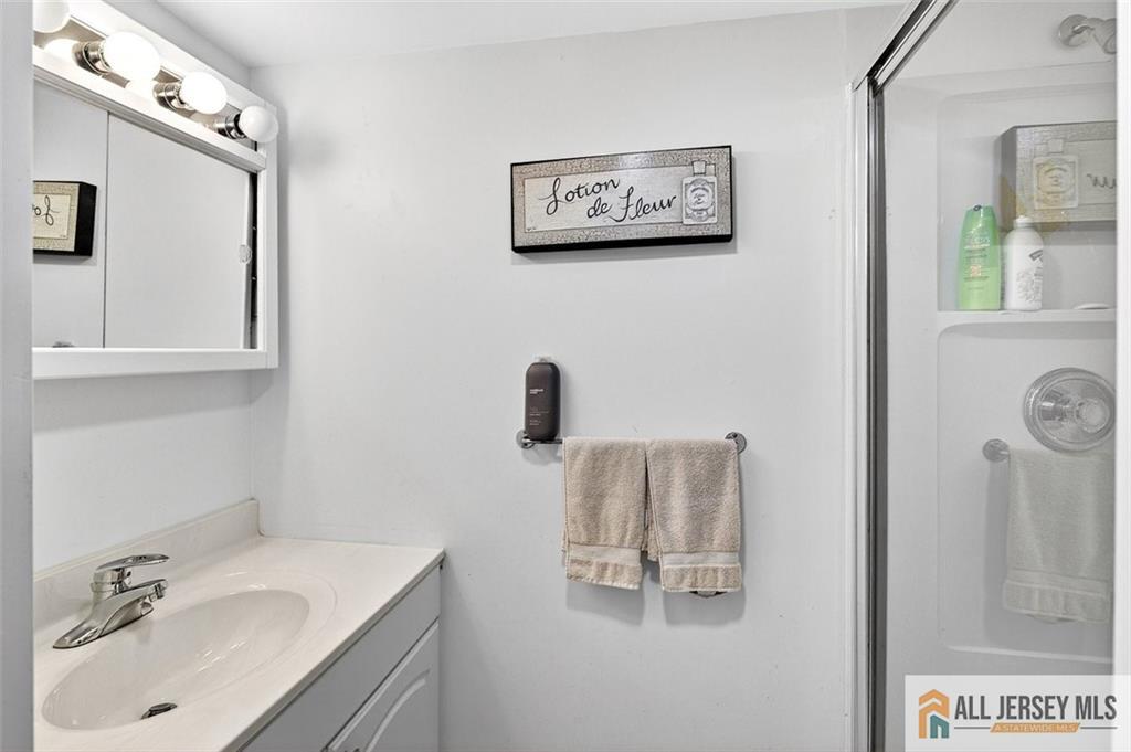 5 Pershing Court North Brunswick NJ 08902