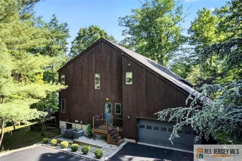 5 Pershing Court North Brunswick NJ 08902