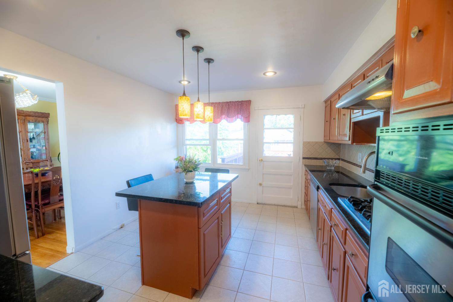 4 Charles Court Edison NJ 08820