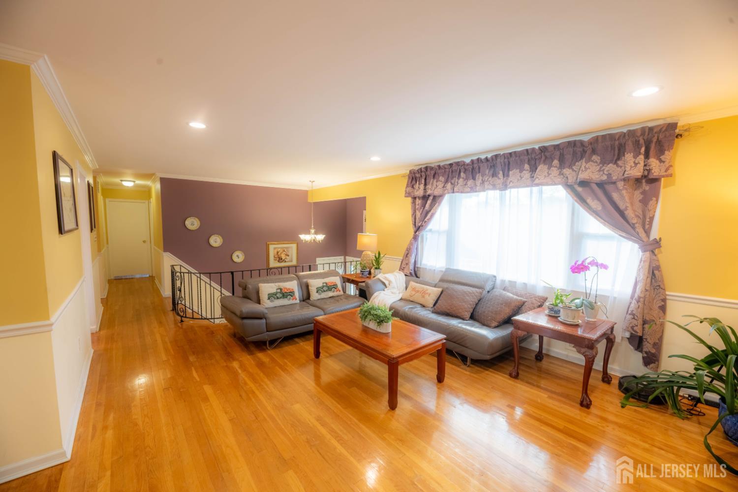 4 Charles Court Edison NJ 08820