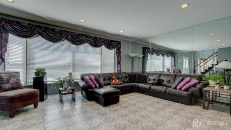 43 Homestead Circle Marlboro NJ 07746