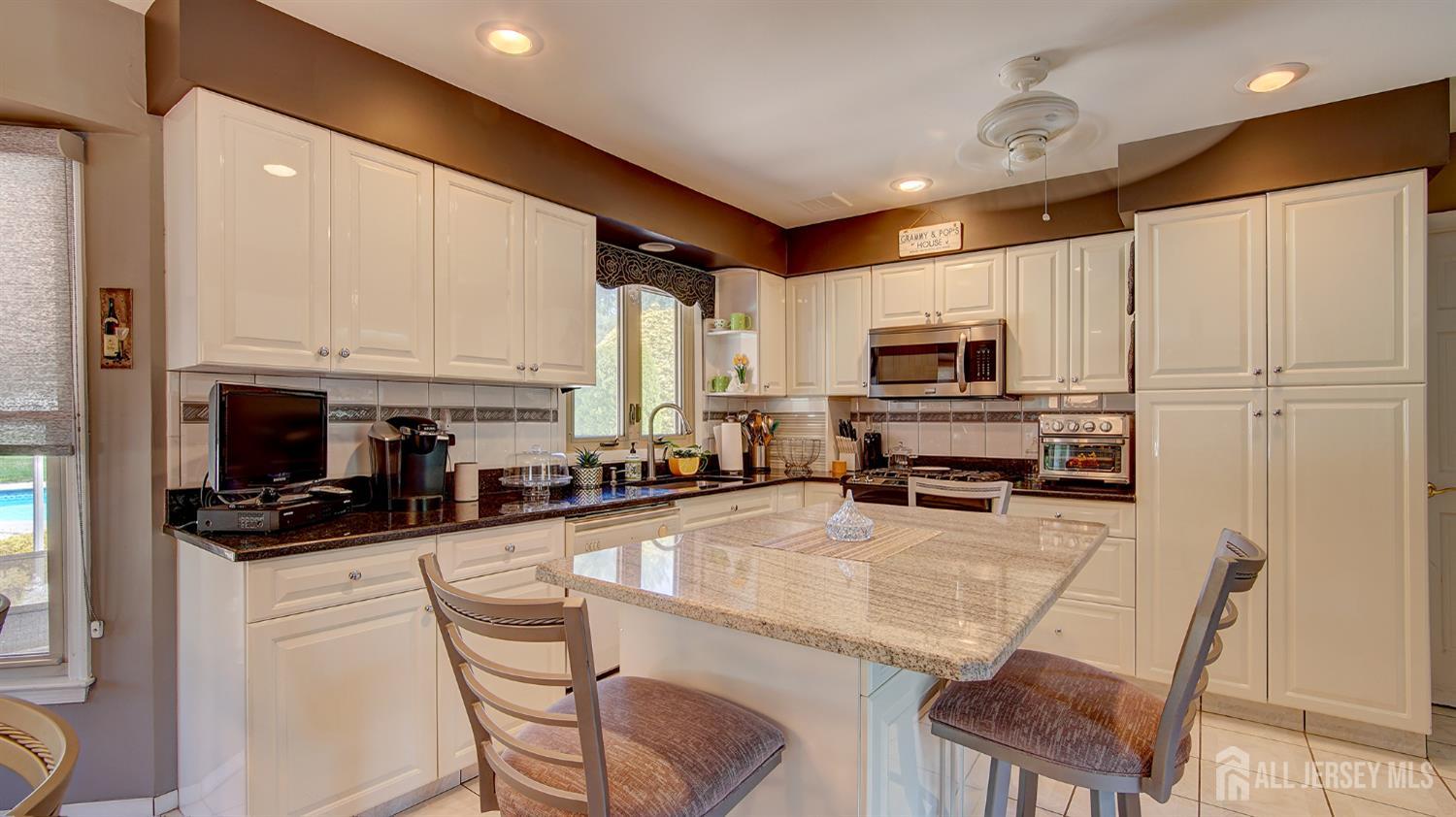 43 Homestead Circle Marlboro NJ 07746