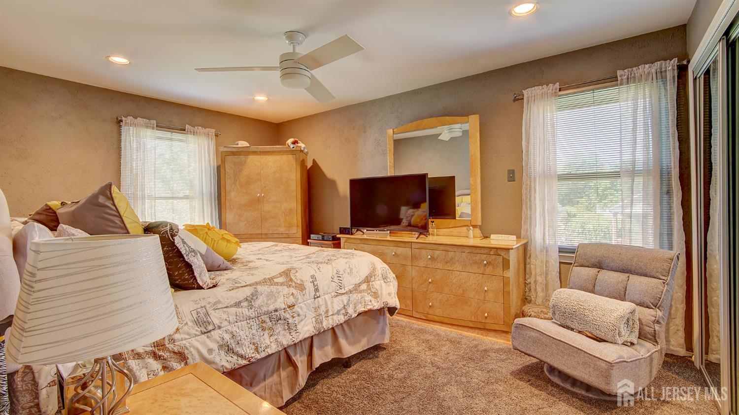 43 Homestead Circle Marlboro NJ 07746