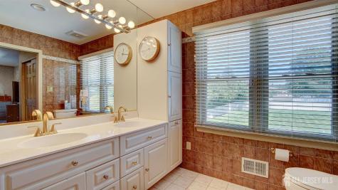 43 Homestead Circle Marlboro NJ 07746