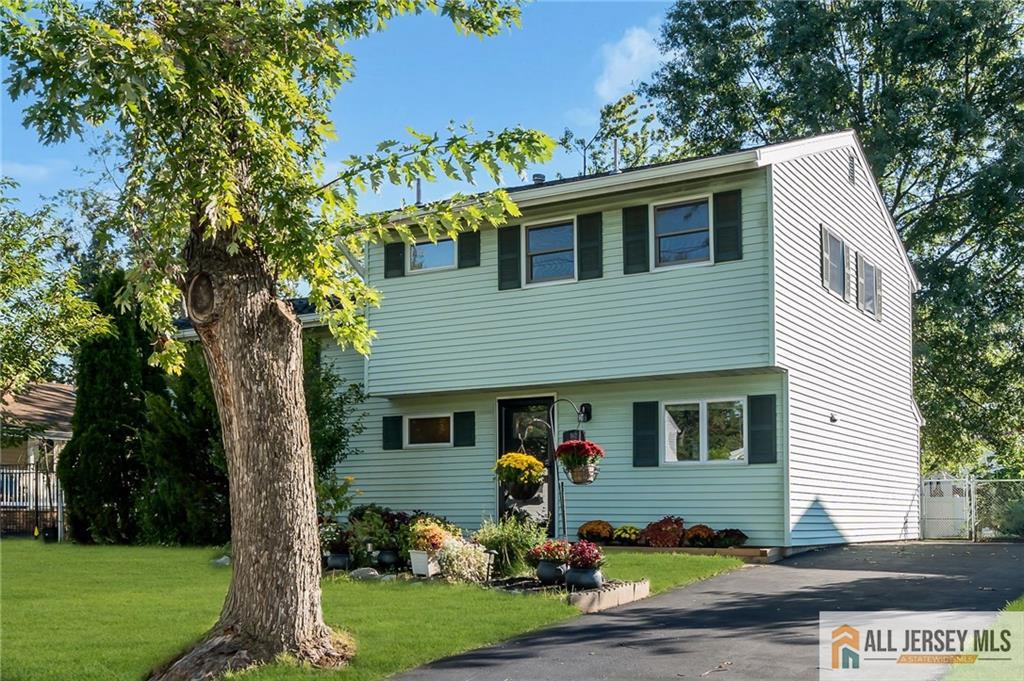 102 Avonridge Road Raritan NJ 08869
