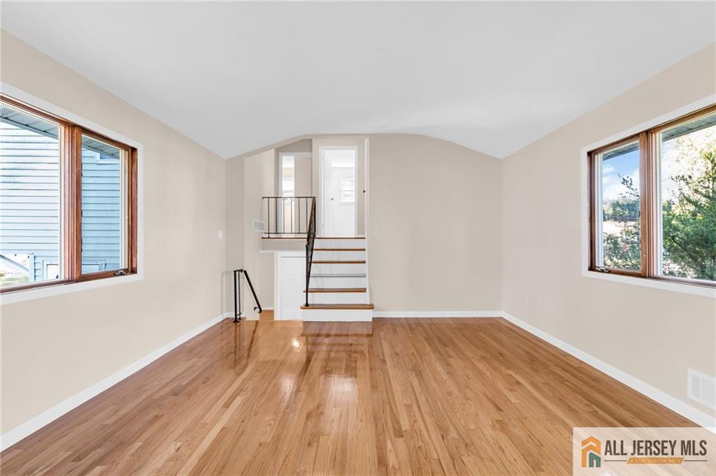 102 Avonridge Road Raritan NJ 08869
