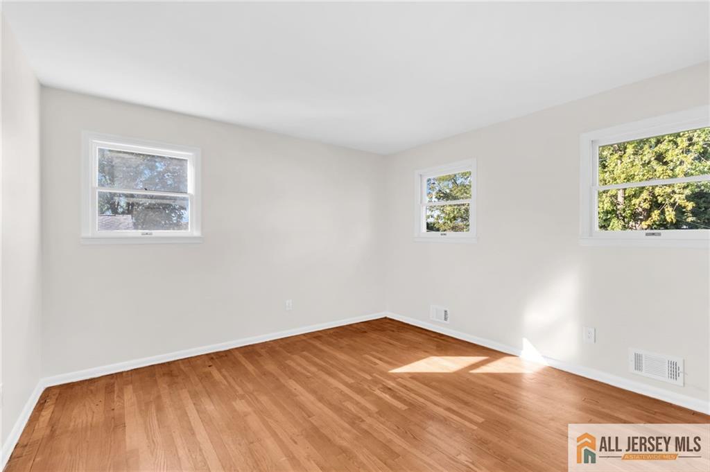 102 Avonridge Road Raritan NJ 08869