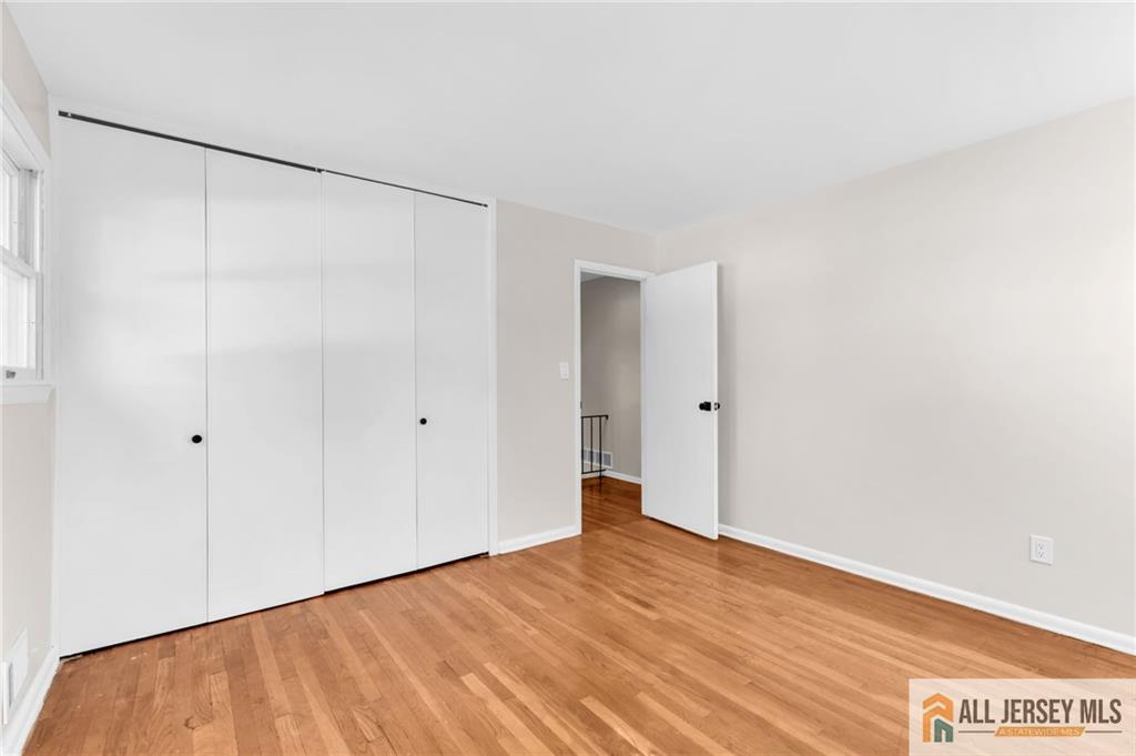 102 Avonridge Road Raritan NJ 08869