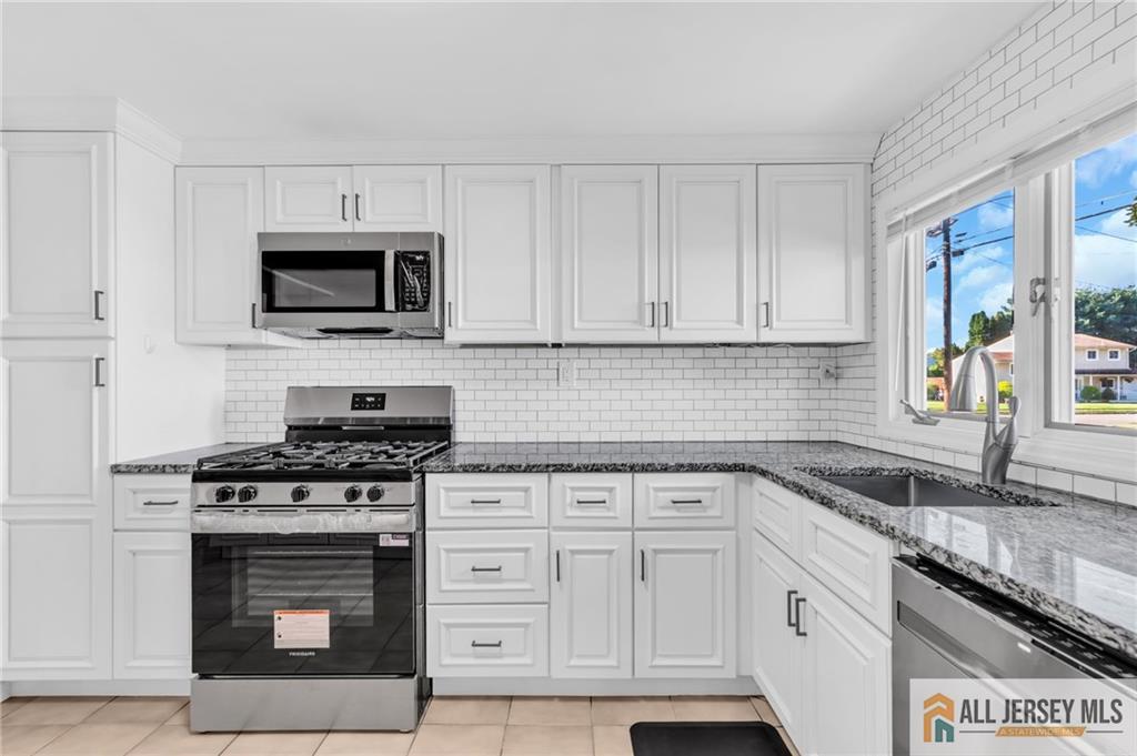 102 Avonridge Road Raritan NJ 08869