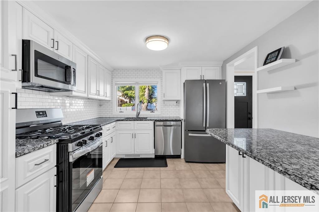 102 Avonridge Road Raritan NJ 08869