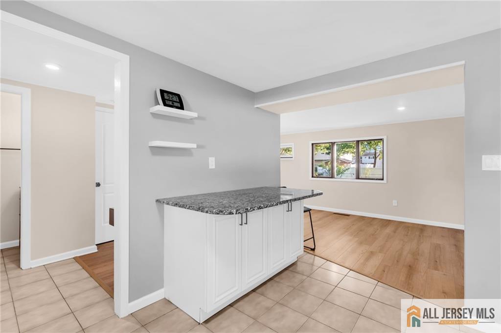 102 Avonridge Road Raritan NJ 08869